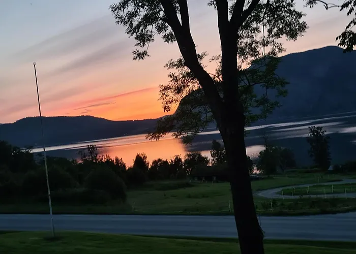 Sunndalsfjord Cottages Fredsvik Meisalstranda 455,506 Og 508